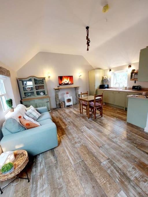 Wildthorn Cottage Moyad Luaran gambar